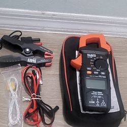 KLEIN TOOLS CL 700 600 AMP AC TRUE RMS AUTO-RANGiNG DIGITAL CLAMP METER WITH TEMP &  K-TYPE TEMP. 