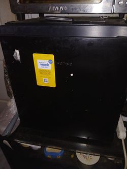 Mini refrigerator