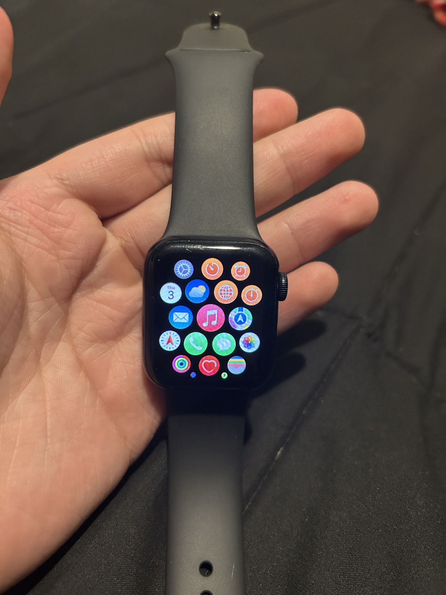 Apple Watch 2nd Gen SE 40mm