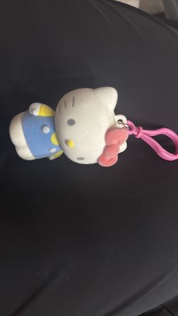 Hello kitty keychain