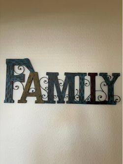 Rustic Metal 'FAMILY' Wall Decor