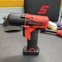 Snap On 3/8 Impact Gun