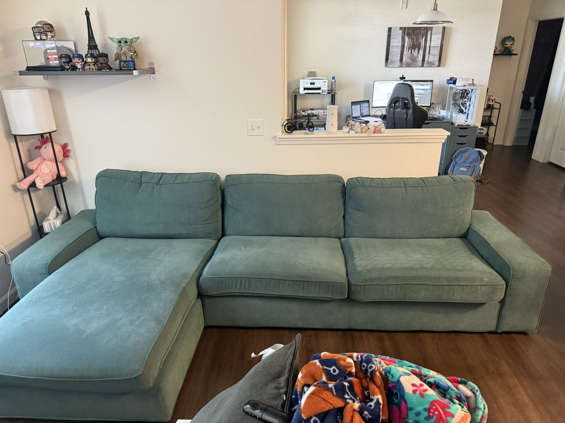 Sofa with detachable chaise