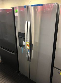 Whirlpool Side by Side Refrigerator 8AX