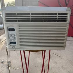 Hampton Bay AC Unit