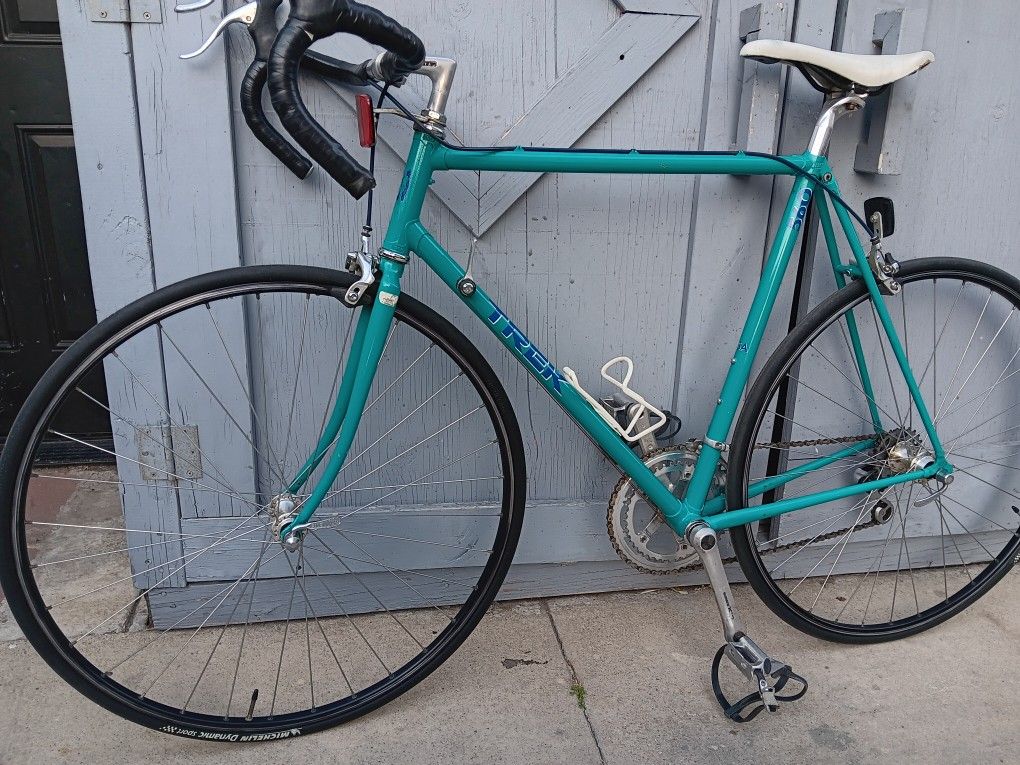 58cm. Road Bike. TREK