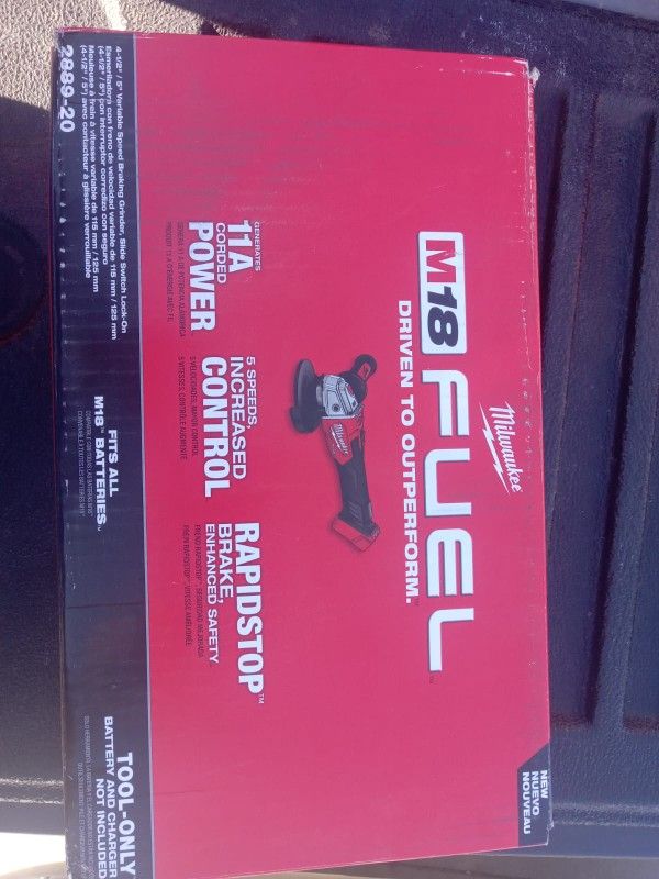 Milwaukee
M18 FUEL 18V Lithium-Ion Brushless Cordless 4-1/2 in./5 in. Grinder with Variable Speed & Slide Switch (Tool-Only)