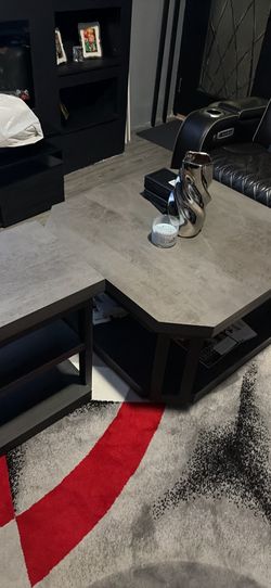 New 3 pc coffee table set