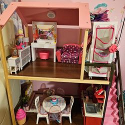 Doll House 
