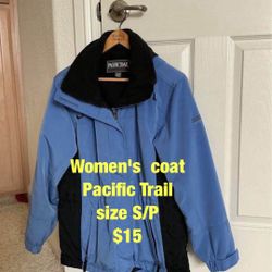 Women's  coat  (size S/P)  -  $15