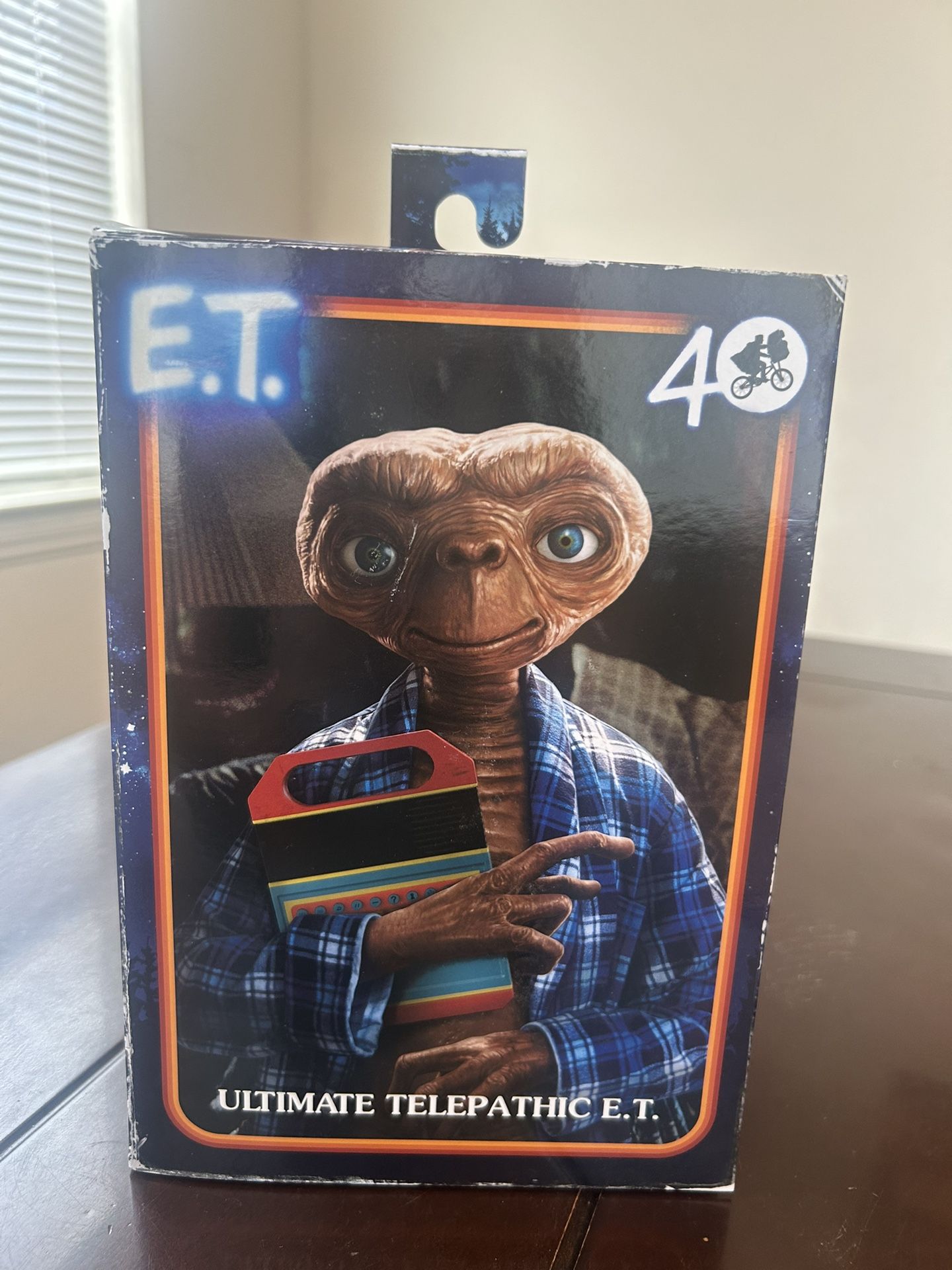 .NECA Ultimate Telepathic E. T. Action Figure 