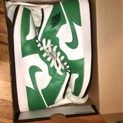 Jordan 1 “Lucky green” - 8.5 Men’s Like new 