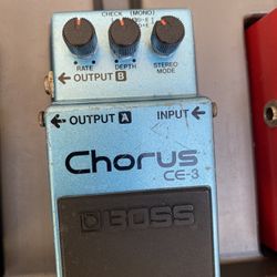 Roland Boss CE-3 Chorus Effect Pedal