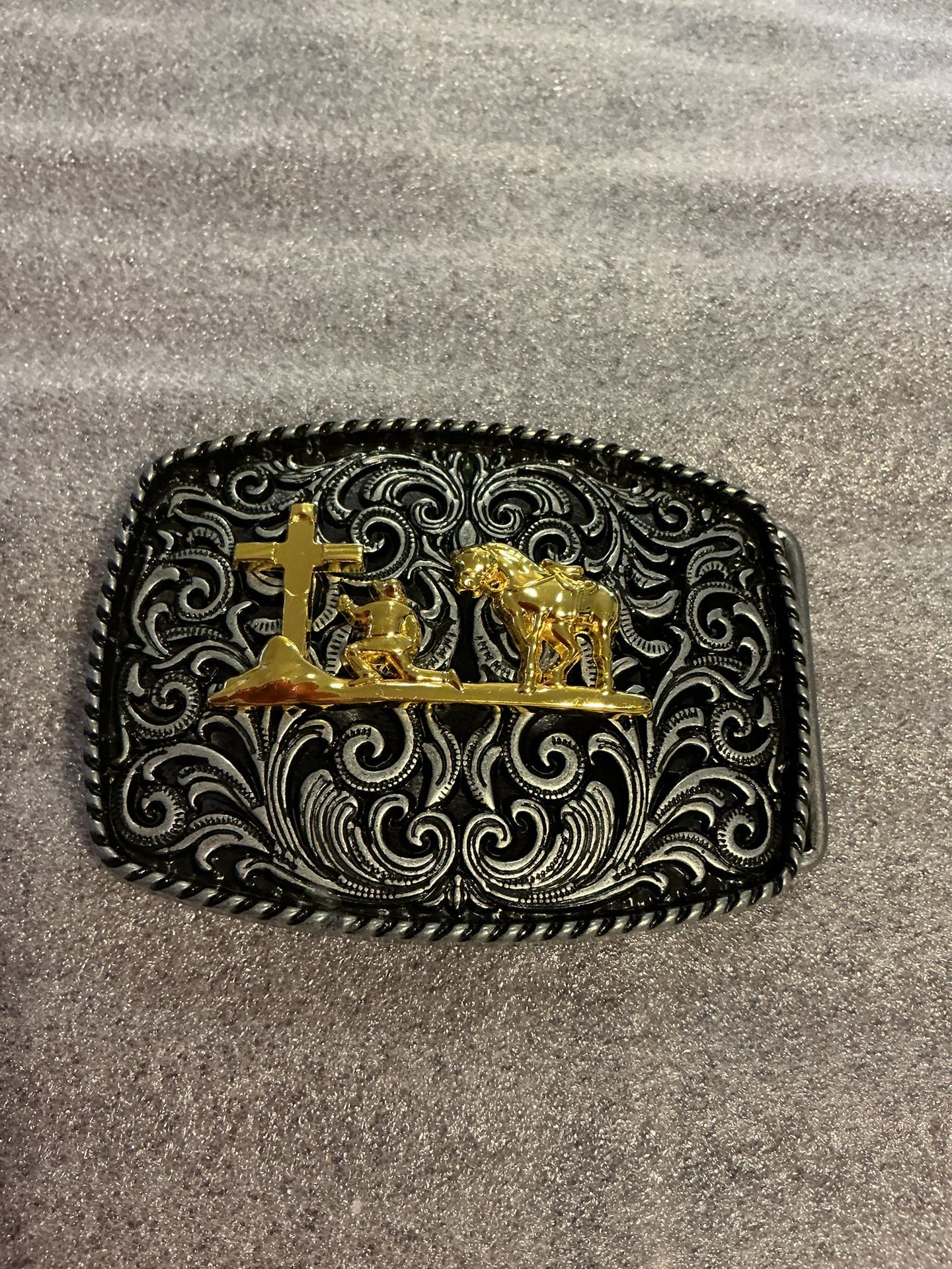WESTERN STYLE BELT BUCKLE - NEW - $12