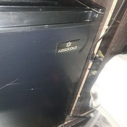 Mini Fridge 