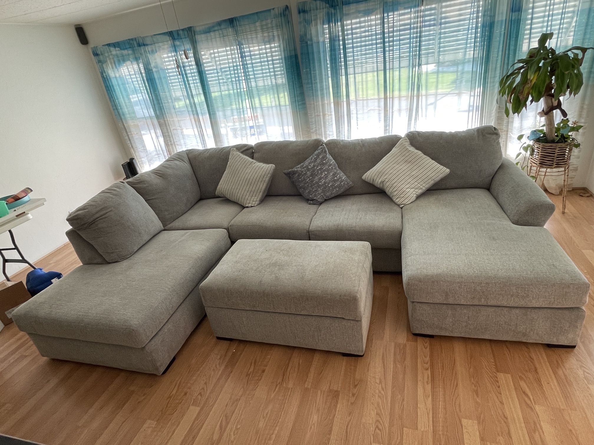 Gray Couch/Sofa