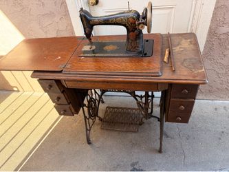 Singer sewing machine