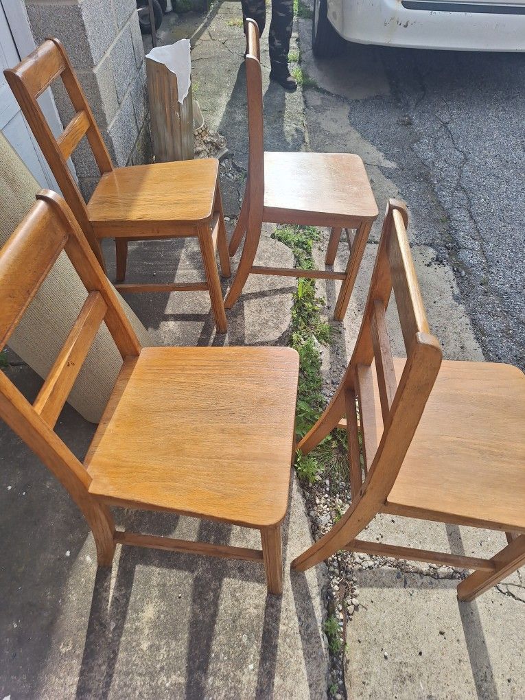 4 VTG Hoosier Pearl Oak Wooden Chairs
