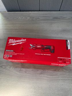Milwaukee M12 12V Cordless Brushless Pruner Shears Kit W/ 2.0 Ah Battery & Charger
