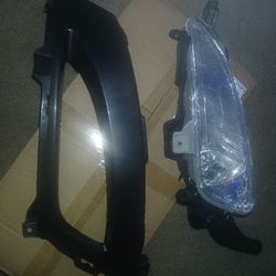 2013 Kia Optima Drivers  Side Fog Light /cover(NEW