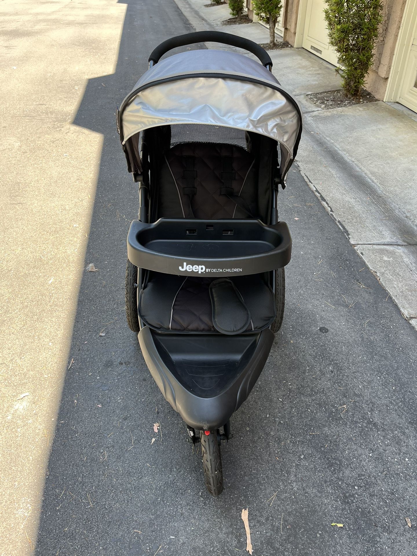 JEEP Jogging Stroller