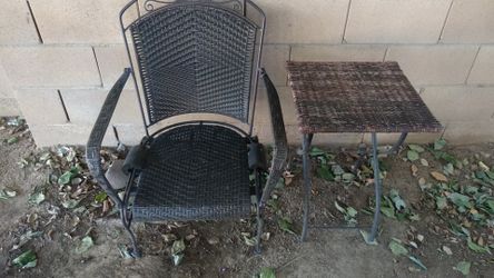Wicker table and wicker chair chairs very heavy duty metal and wicker