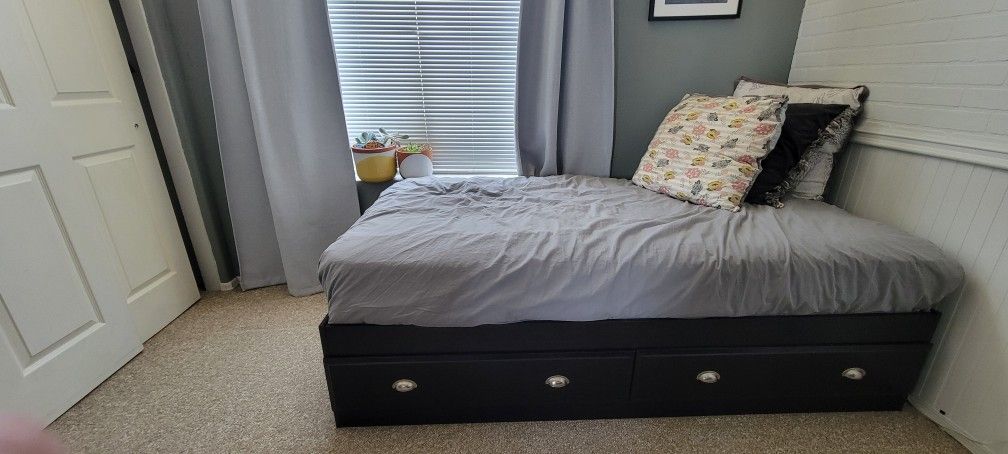 Twin Size Bed With Storage