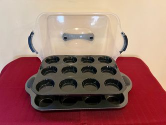 Oneida 2-tier Muffin Pan/Cupcake Carrier