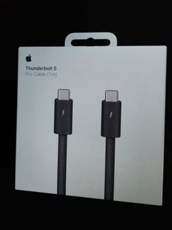 Apple Thunderbolt 4 (USB-C) Pro Cable
