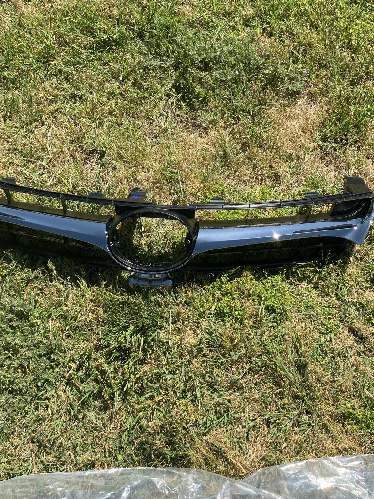 Toyota Camry Front Grill 2015-2017