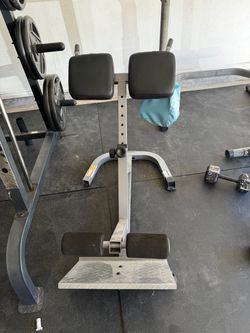 Cap strength hyperextension machine