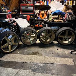 Mercedes S550 22” Staggered