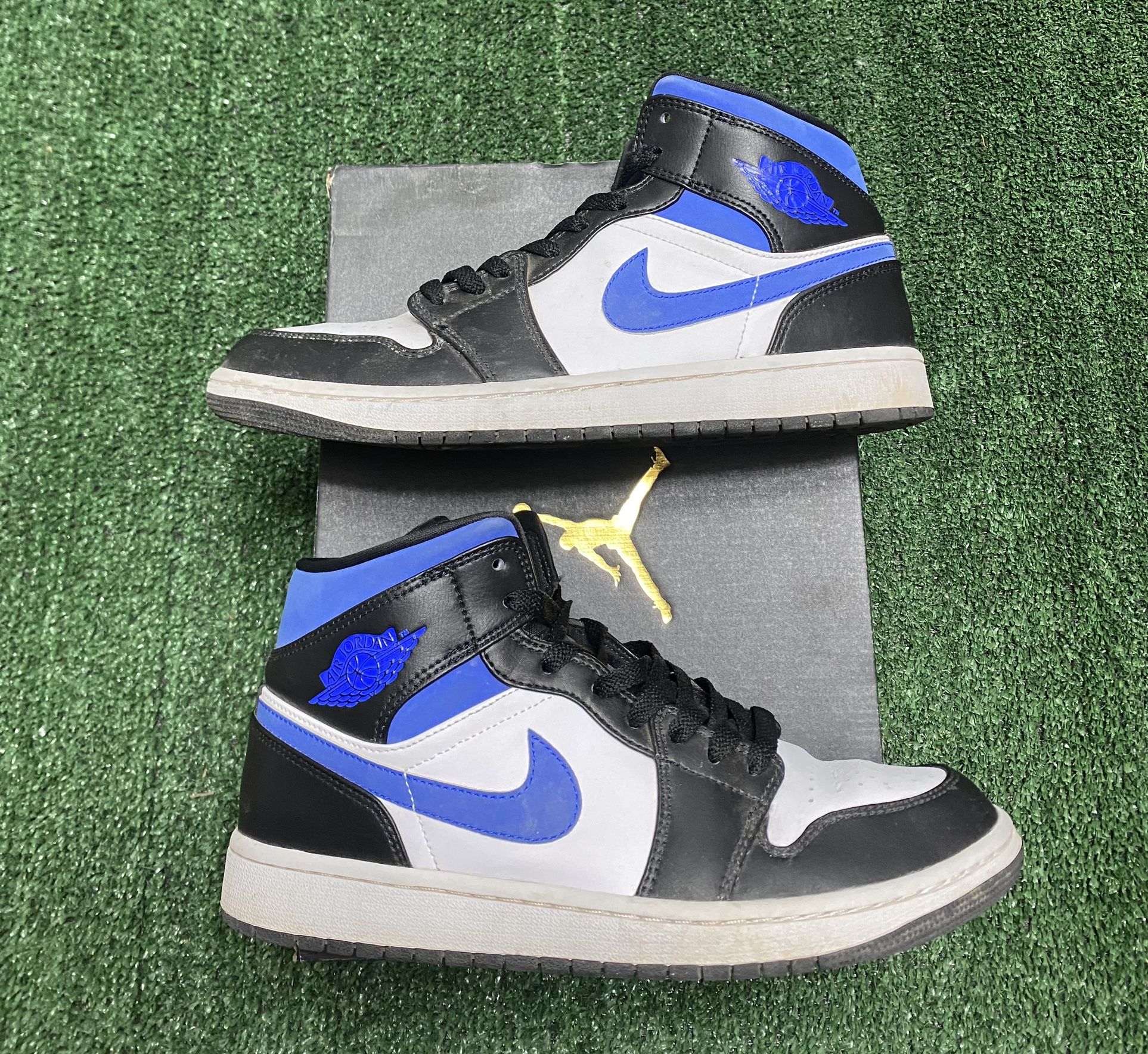 Jordan Mid White Black Racer Blue size 10 USED