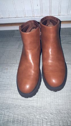 Dream Paris half brown boots size 8