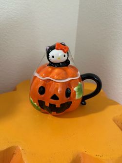 HELLO KITTY HALLOWEEN MUG