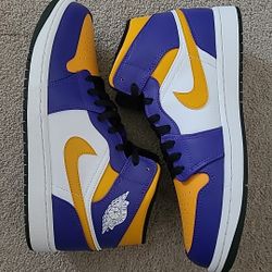 Air Jordan Retro 1 Mid Size 11men/12.5wmns