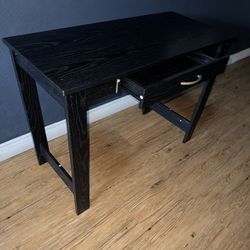 Desk black with a drawer BRAND NEW BEAUTIFUL ,. 39 in. W x 17,5 in. D x 27 in. H ,available in box sealed or already built, quantity available 10 pric