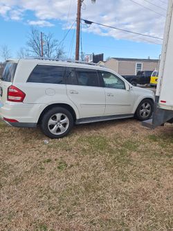 mercedes Ben GL (contact info removed) 139 320 millas titulo linpio precio $9,500.negosiable