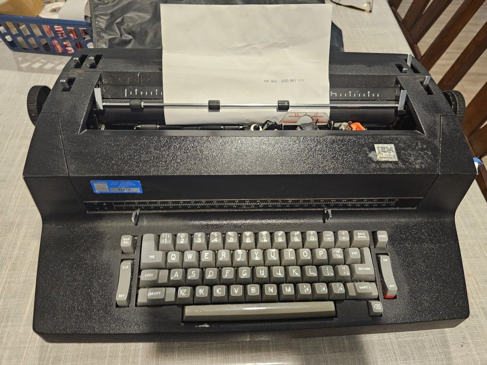 IBM Selectric 2 Typewritter