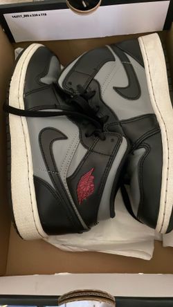 Jordan’s 1 mid size 7 youth size $15
