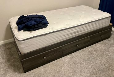 Twin bed with mattress & drawers