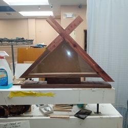 Cross Flag Box