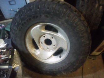 5 Lug Dodge Tires N Rims 265/75/R16