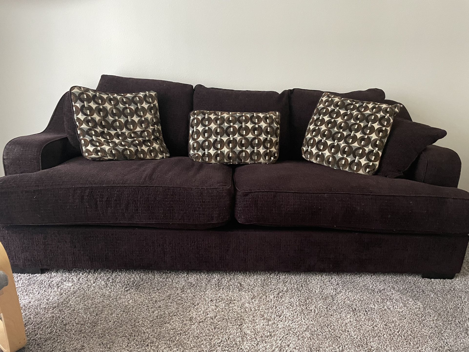 LARGE PLUSH Brown Corduroy Couch/Sofa  Alto End Brown Corduroy Couch/Sofá