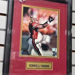Signed Autograph Terrell Owens San Francisco 49ers Framed Football Photo Display
