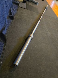 44lb 7ft Olympic Bar Barbell with Center Knurl
