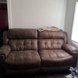 Love Seat, With Both Ends Of Recliners