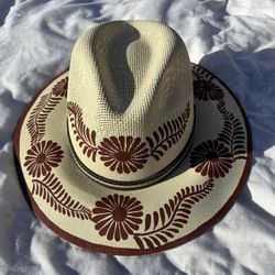 Hand Painted / Pintado a Mano