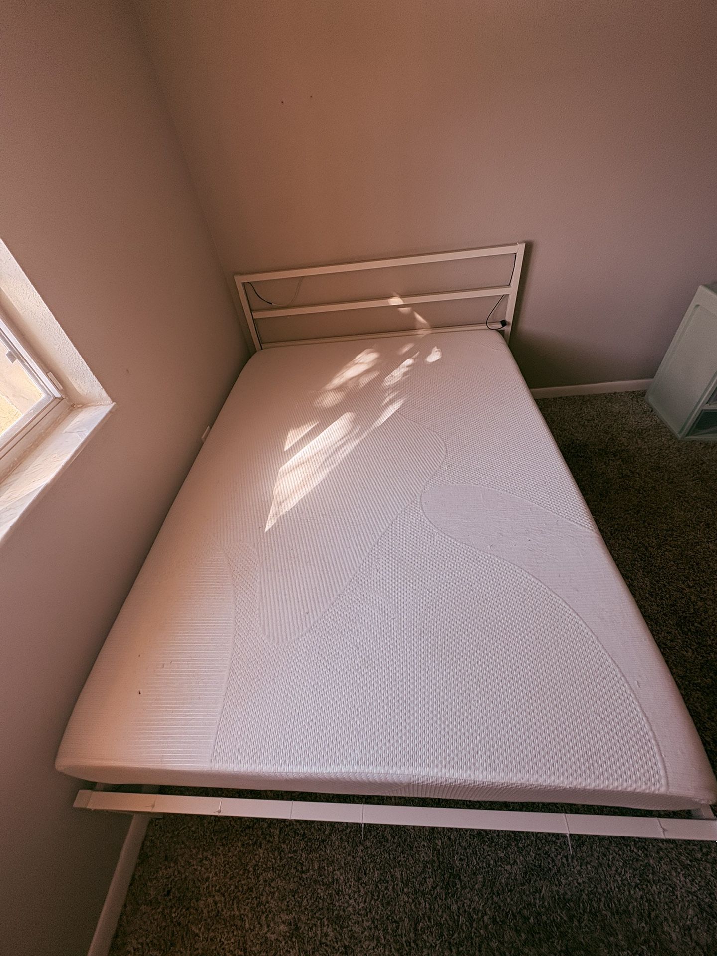 Full Sized Bed And Frame 