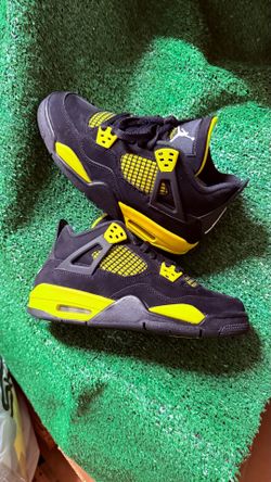 Jordan 4 thunder 5.5y fit 7wmns preowned $75 firm
